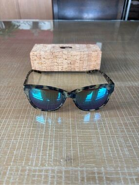 Women’s Mirrored Polarized Sunglasses